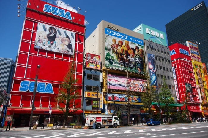 日本秋葉原！《街道上都是女僕拉客亂象》