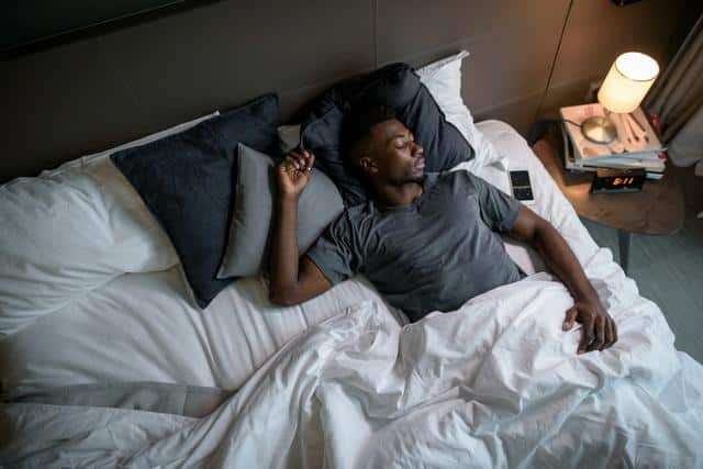 睡姿影響男人性功能，打造良好睡眠品質這樣做！
