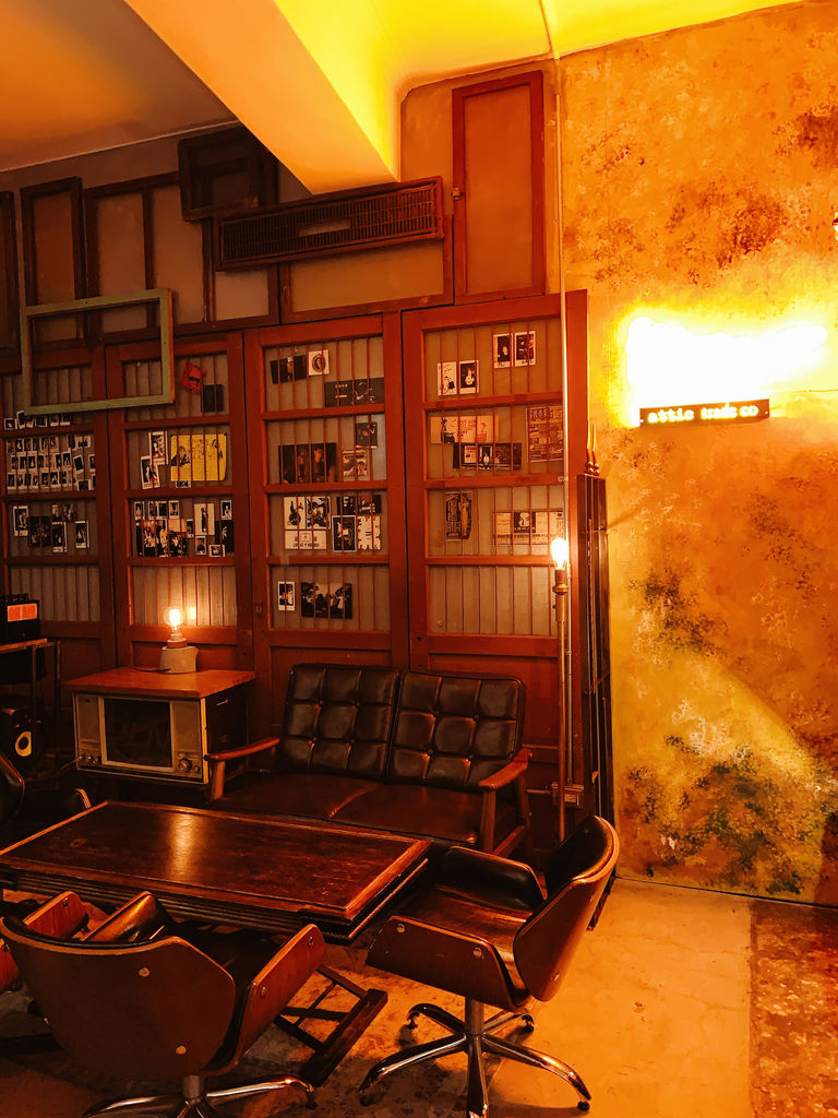 「榕 RON Xinyi」位在信義區的在地風格酒吧！