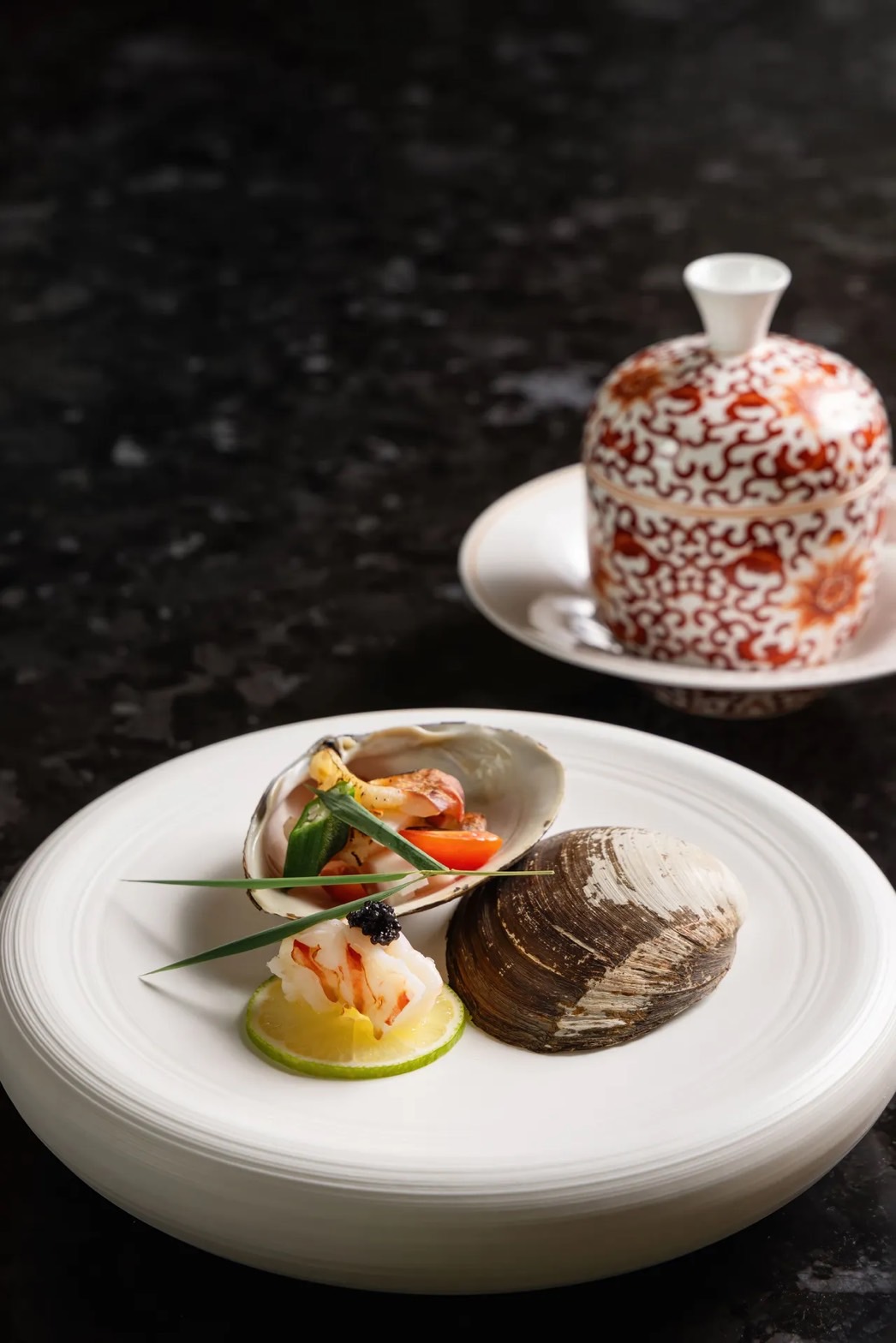 「明粵Ming Yuet」三款粵式特色鍋底、頂級海鮮、A5和牛一次滿足！