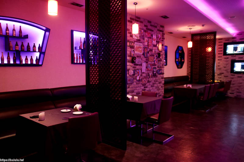「morr bar 」隱身在大樓裡的靜謐酒吧！戶外區 夢幻透明泡泡屋。絕美星空超好拍。