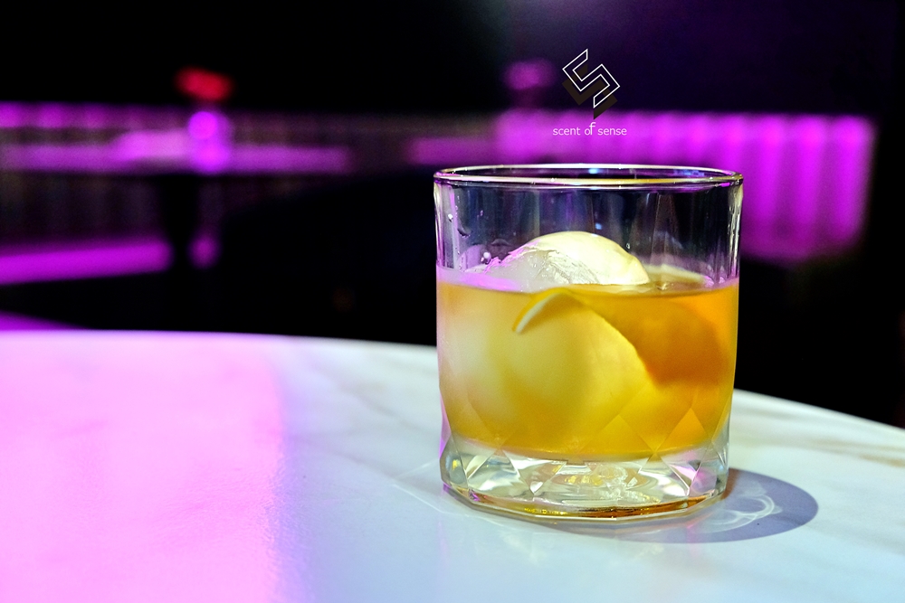 【Mingle Bar】用酒精放生無謂情愛，滿格你的微醺能量