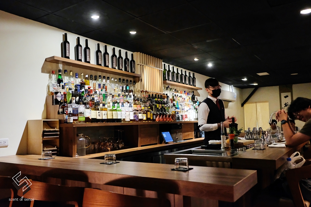 秉森酒室 BAR BINGSEN：嘉義日式酒吧，沉穩靜謐的品飲空間